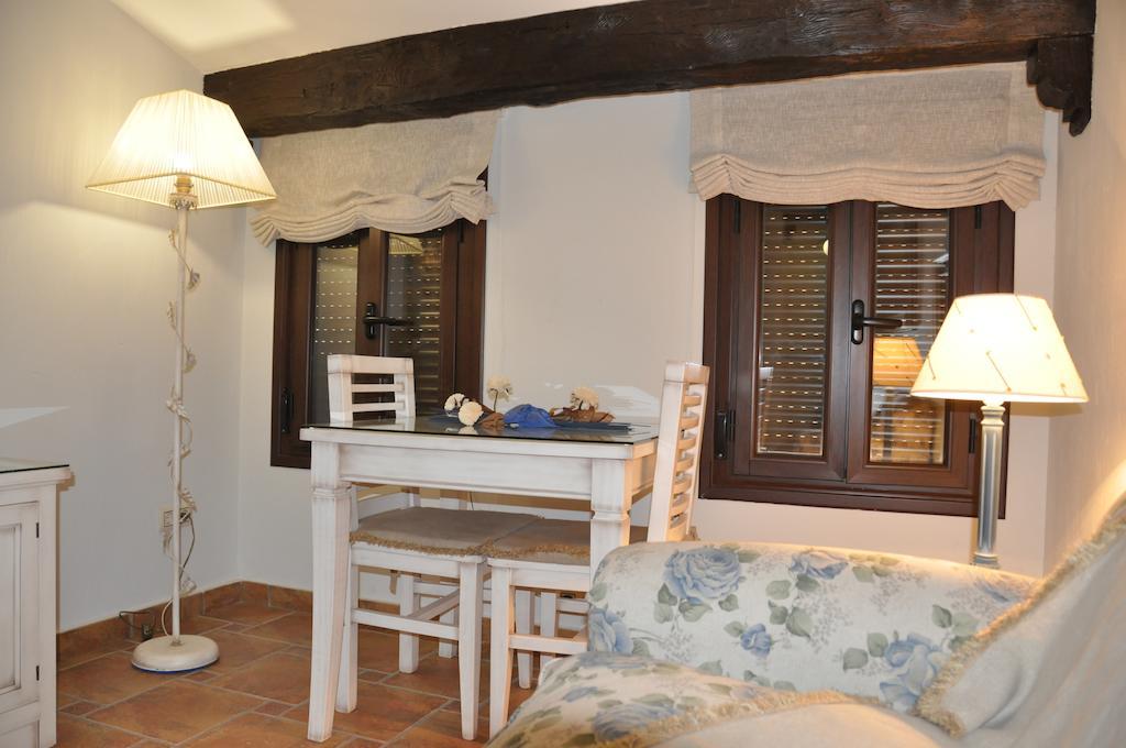 Apartamentos Turisticos Doña Maria La Brava Plasencia Bagian luar foto