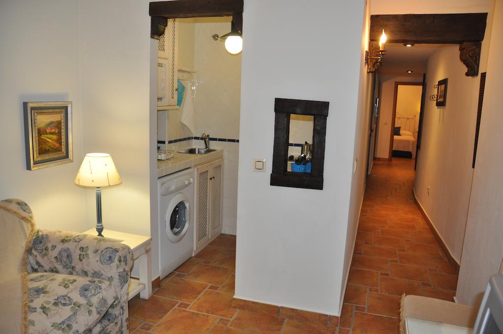 Apartamentos Turisticos Doña Maria La Brava Plasencia Bagian luar foto