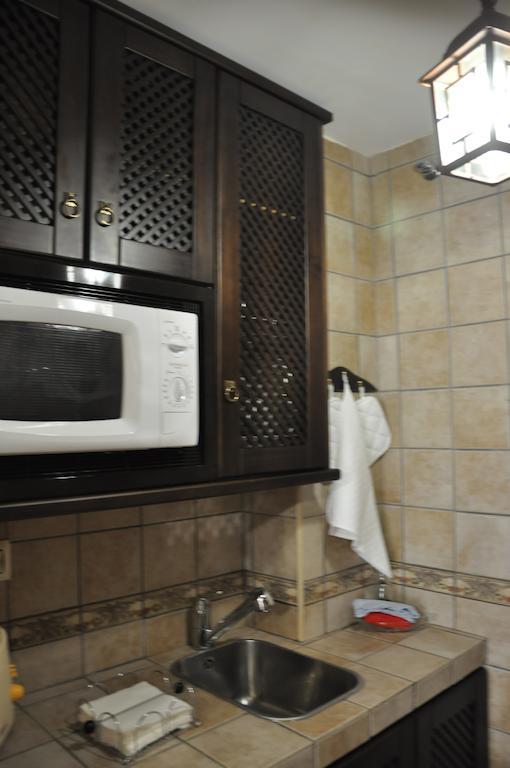 Apartamentos Turisticos Doña Maria La Brava Plasencia Bagian luar foto